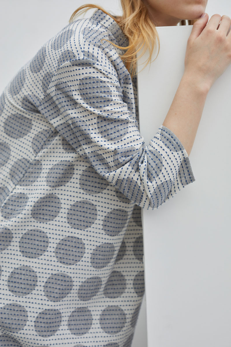 写真:モデル着用イメージ