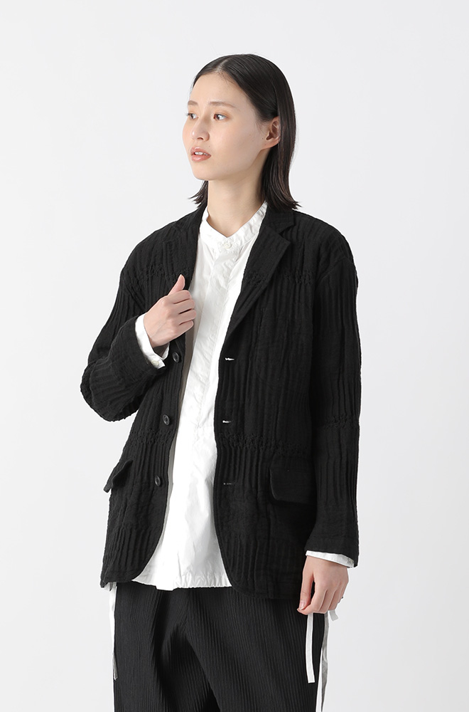 写真:BIZENガンジーWAVEジャケット(black)/女性モデル着用イメージ