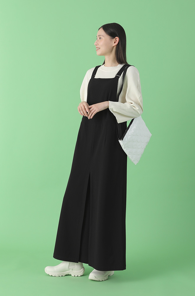 女性モデル着用イメージ