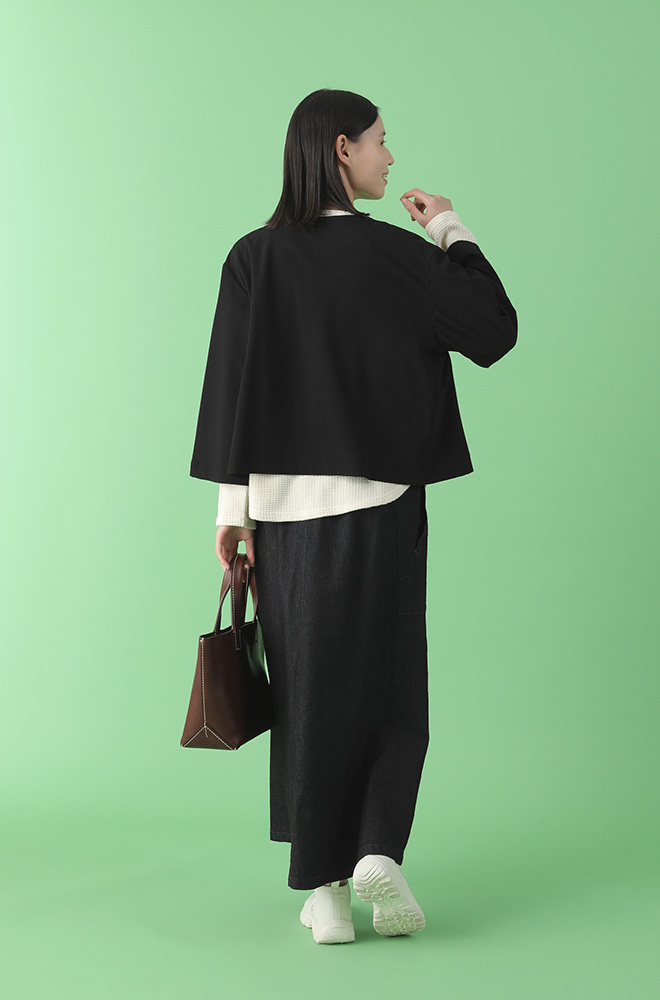 女性モデル着用イメージ