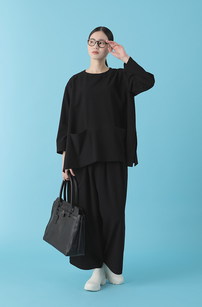 女性モデル着用イメージ