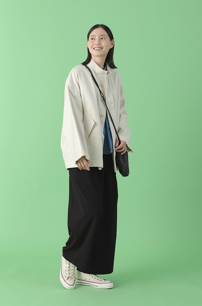 女性モデル着用イメージ